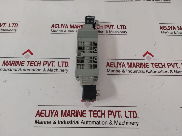 Bosch 0 820 035 991 Pneumatic Valve 24V