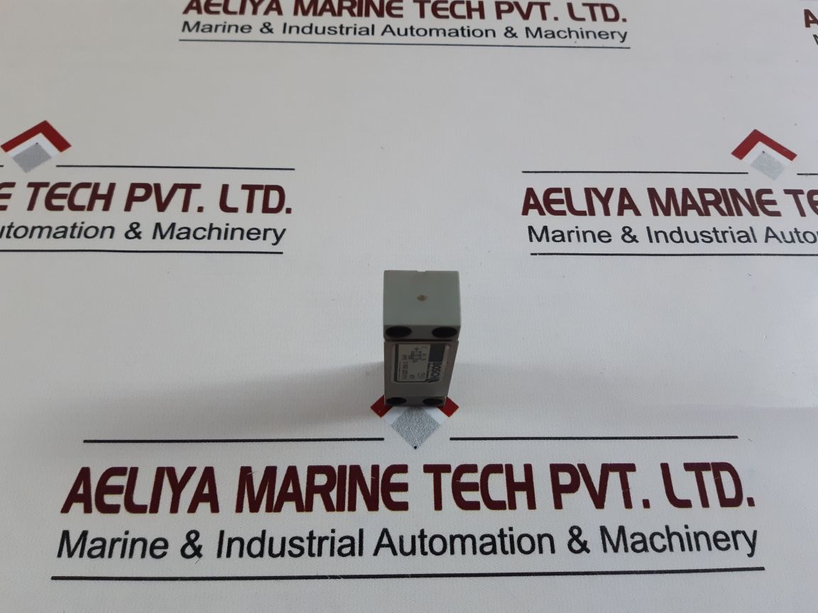 Bosch 0 820 223 010 Directional Valve