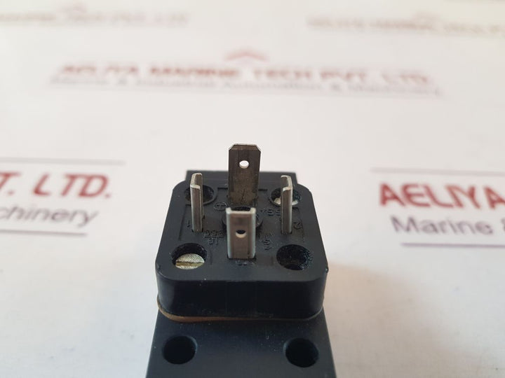 Bosch 0 821 100 013 pneumatic pressure switch