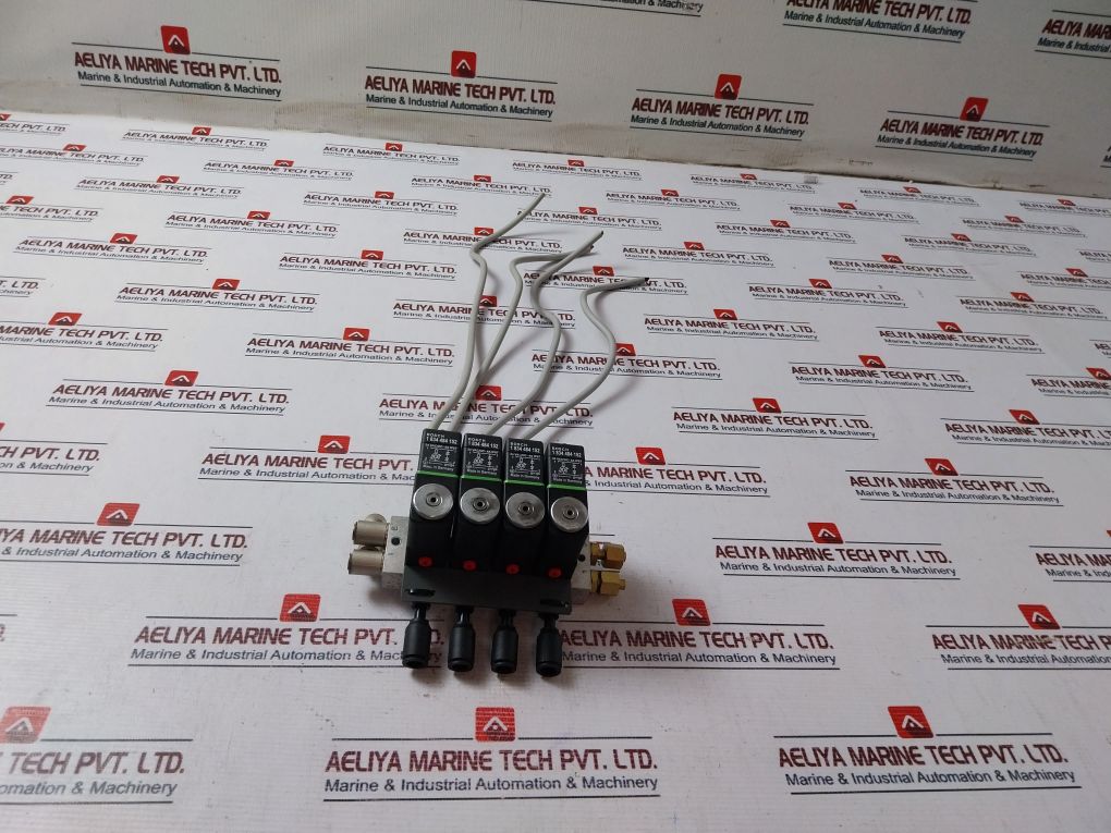 Bosch 1 834 484 152 Solenoid Connector