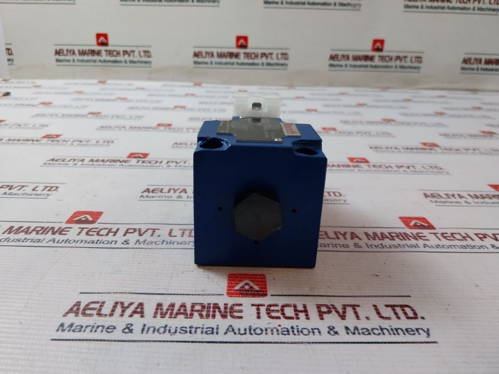 Bosch Rexroth R900051053 Poppet Directional Valve 2010582