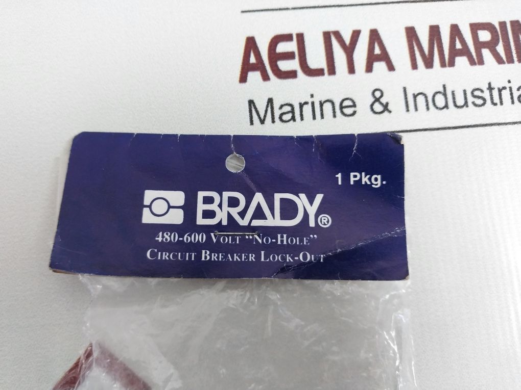Brady 480-600 Clamp-on Circuit Breaker Lock-out