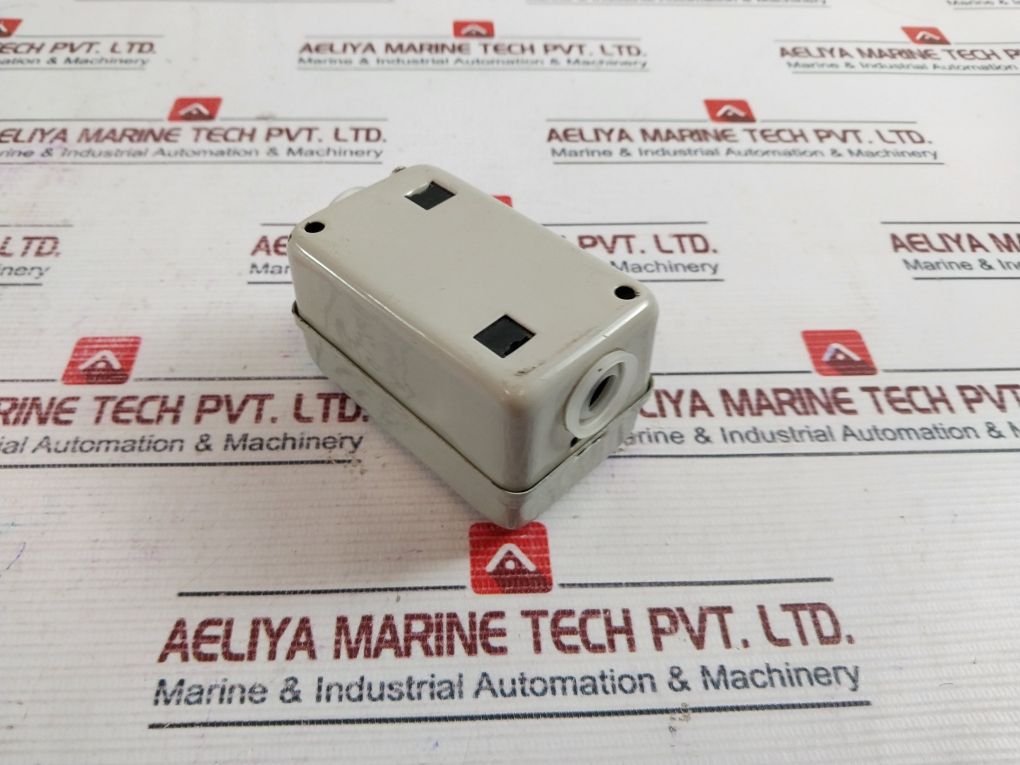 Bs216B 3P On Off Switch