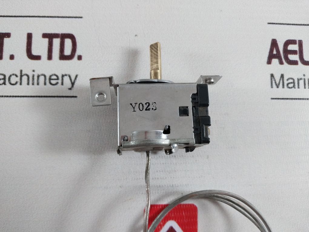 Bu-208 Ac 4Fla 24Lra Thermostat 250V