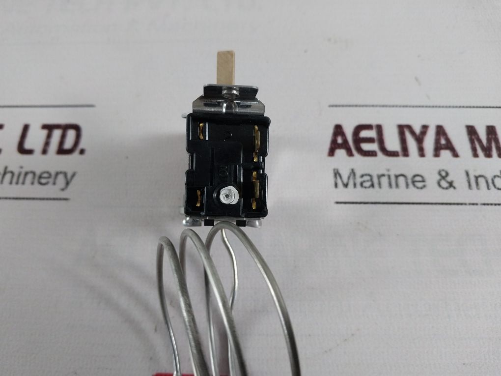 Bu-208 4Fla 24Lra Thermostat