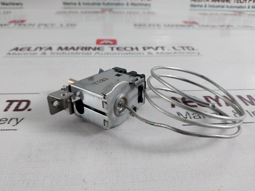 Bu-208 4Fla 24Lra Thermostat