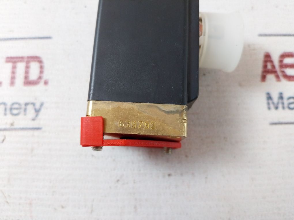 Burkert 0312 C 1/8 Nbr Br Solenoid Valve