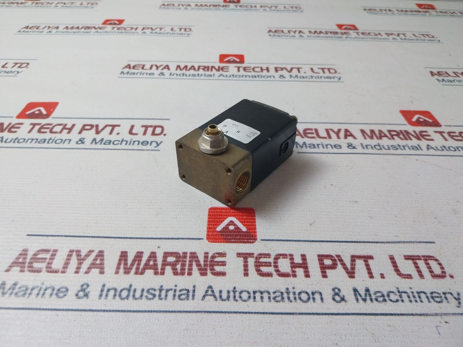 Burkert 0330 C 1/8 Nbr Br Solenoid Valve