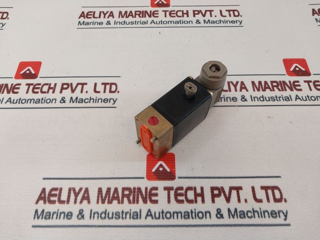 Burkert 0331 C 2,0 Nbr Ms Solenoid Valve Coil 110V 8W