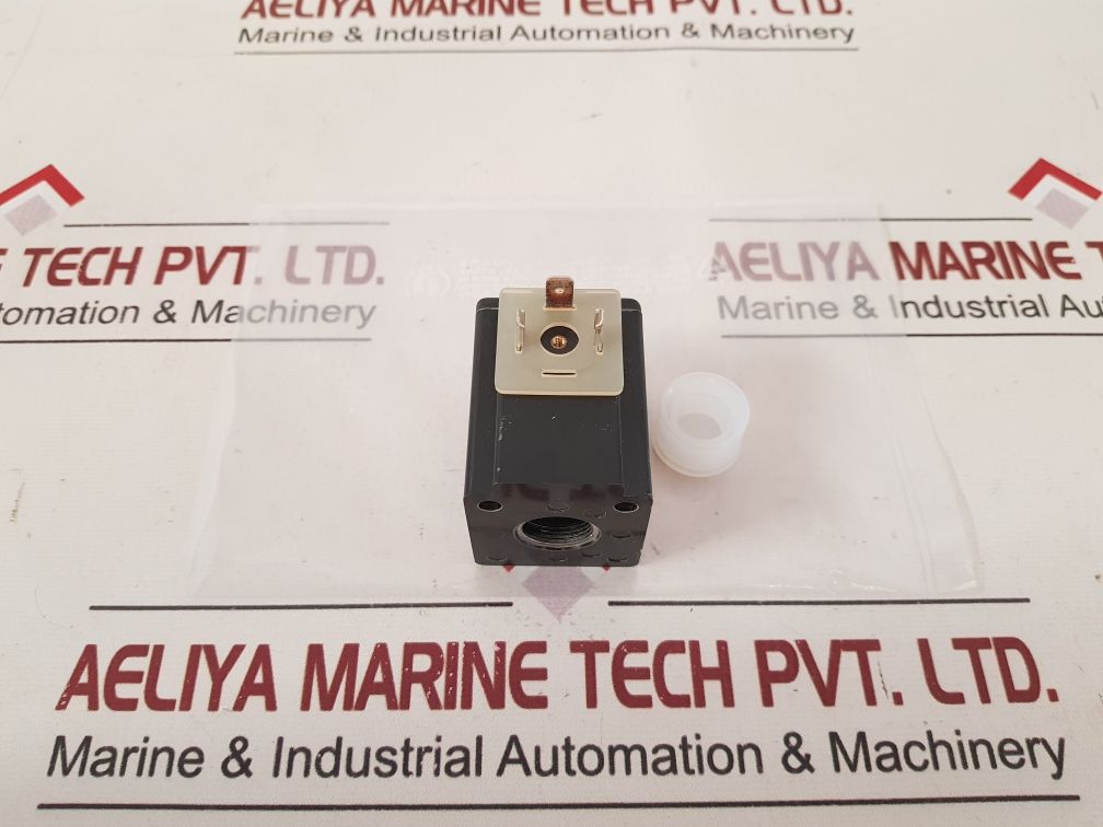Burkert 0355-3004-112-00 Solenoid Coil