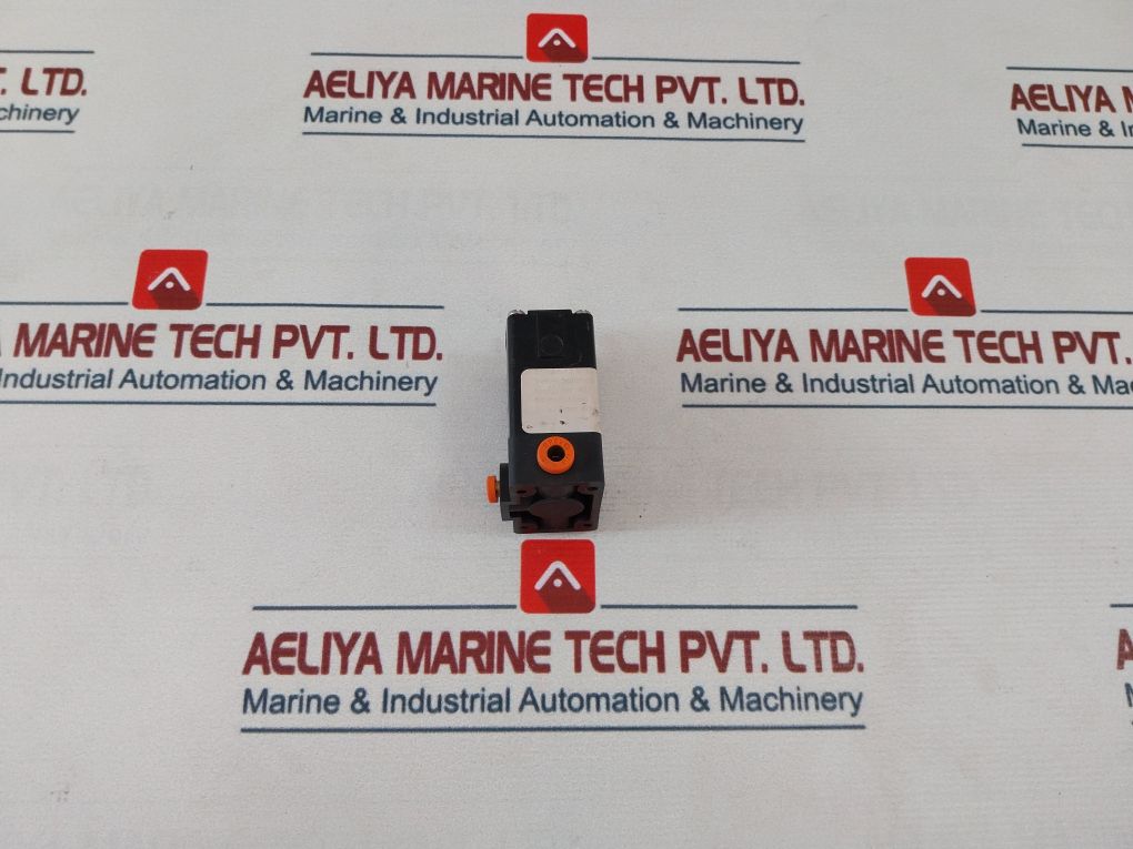 Burkert 5330 C 2,5 Epdm Ks Pneumatic Solenoid Valve 208-240V 60Hz