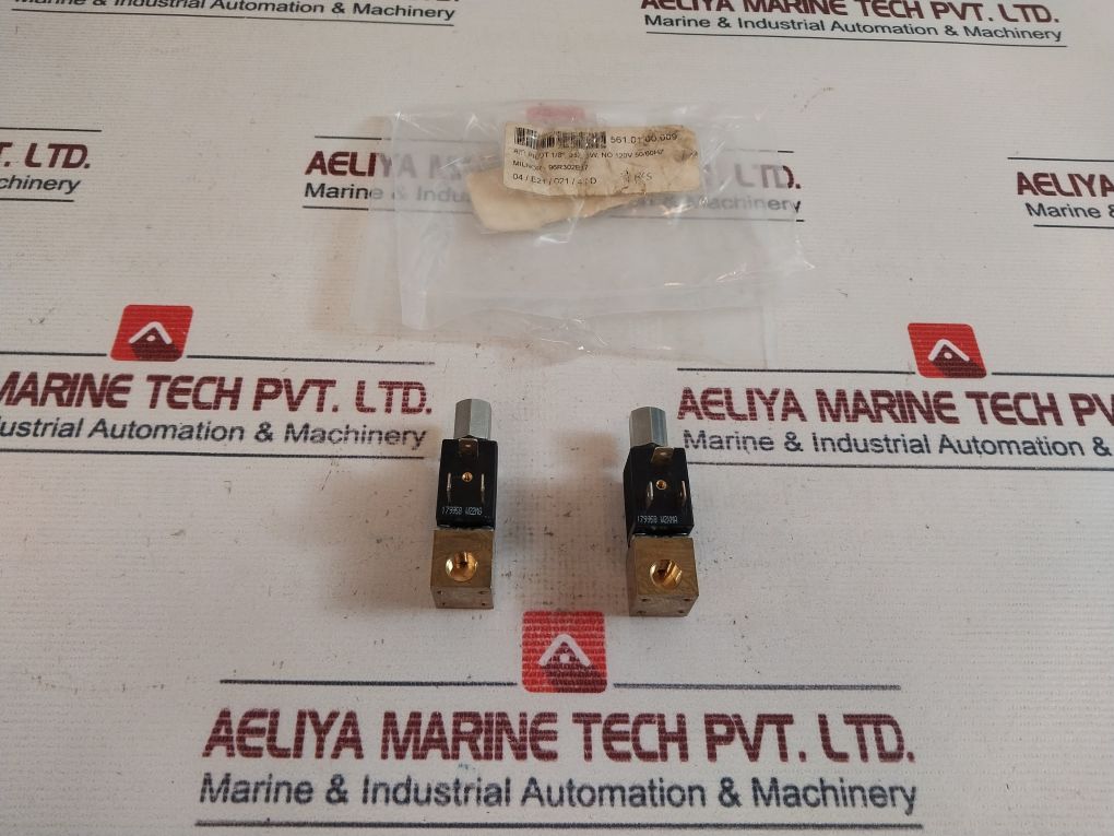 Burkert 6012 D 3/64 Fkm Br Plunger Valve