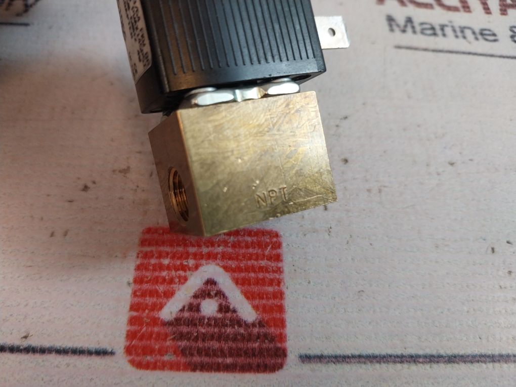 Burkert 6012 D 3/64 Fkm Br Plunger Valve