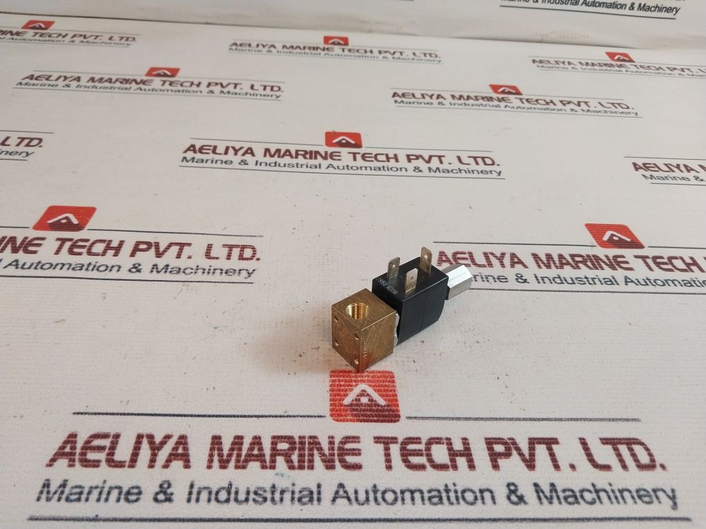 Burkert 6012 D 3/64 Fkm Br Plunger Valve