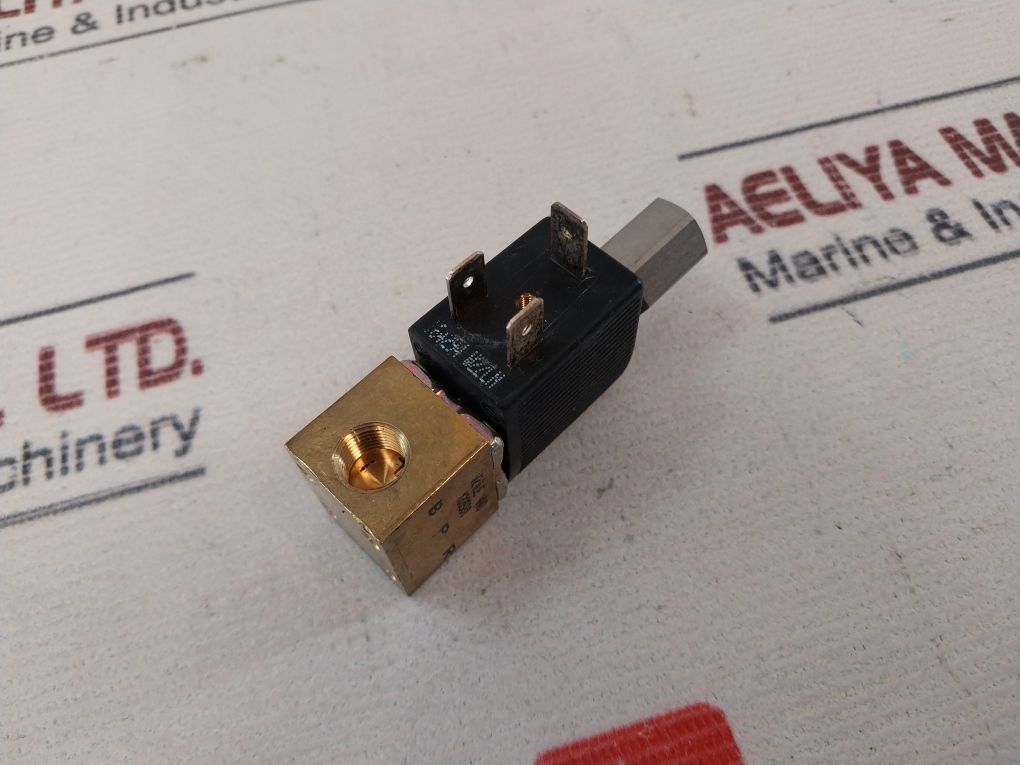 Burkert 6012 D 3/64 Fpm B Solenoid Valve