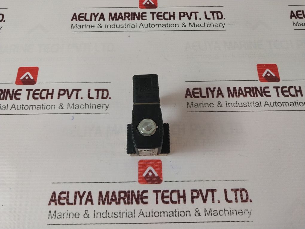 Burkert 6013 A 2,5 Fkm Ms Solenoid Plunger Valve 230V G1/4 Pn