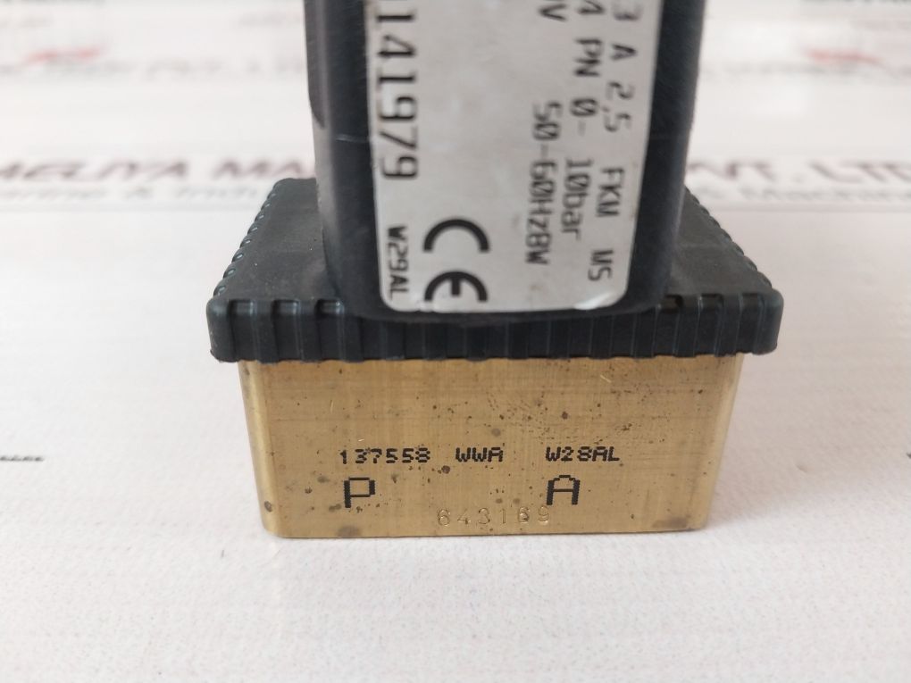 Burkert 6013 A 2,5 Fkm Ms Solenoid Plunger Valve 230V G1/4 Pn