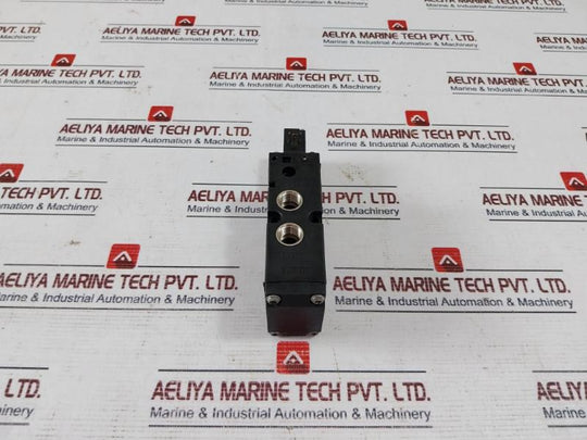 Burkert 6517 Solenoid Valve 00555390 24Vdc