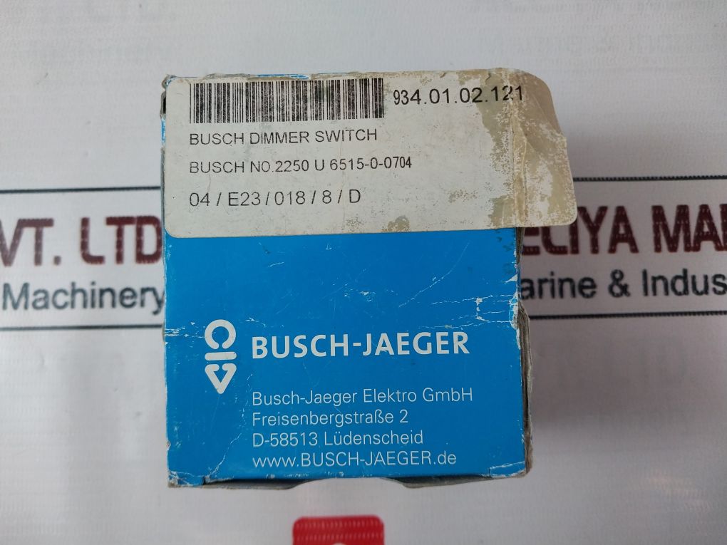 Busch-jaeger 2250 U 600W