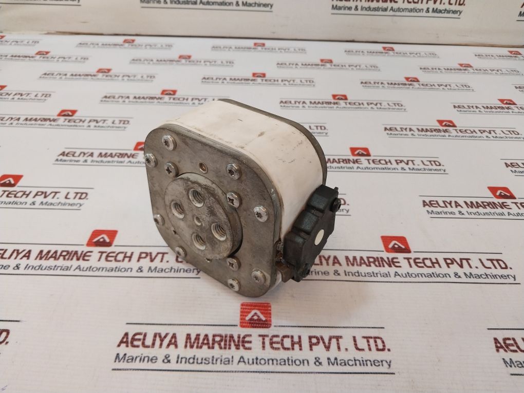 Bussmann 170M7084 Fast Acting Fuse 4Bkn/65 690V