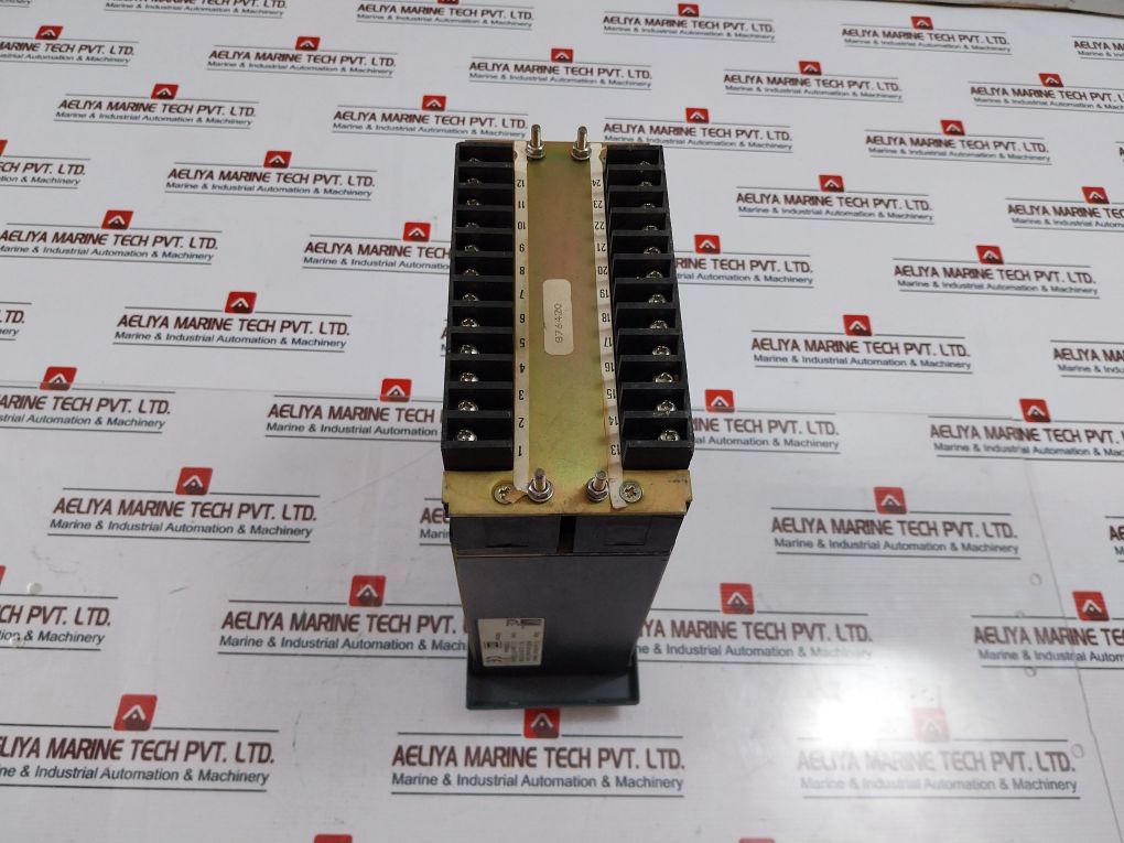 C.E.E. Hdg 7020 Frequency Relay 9887 B 60Hz