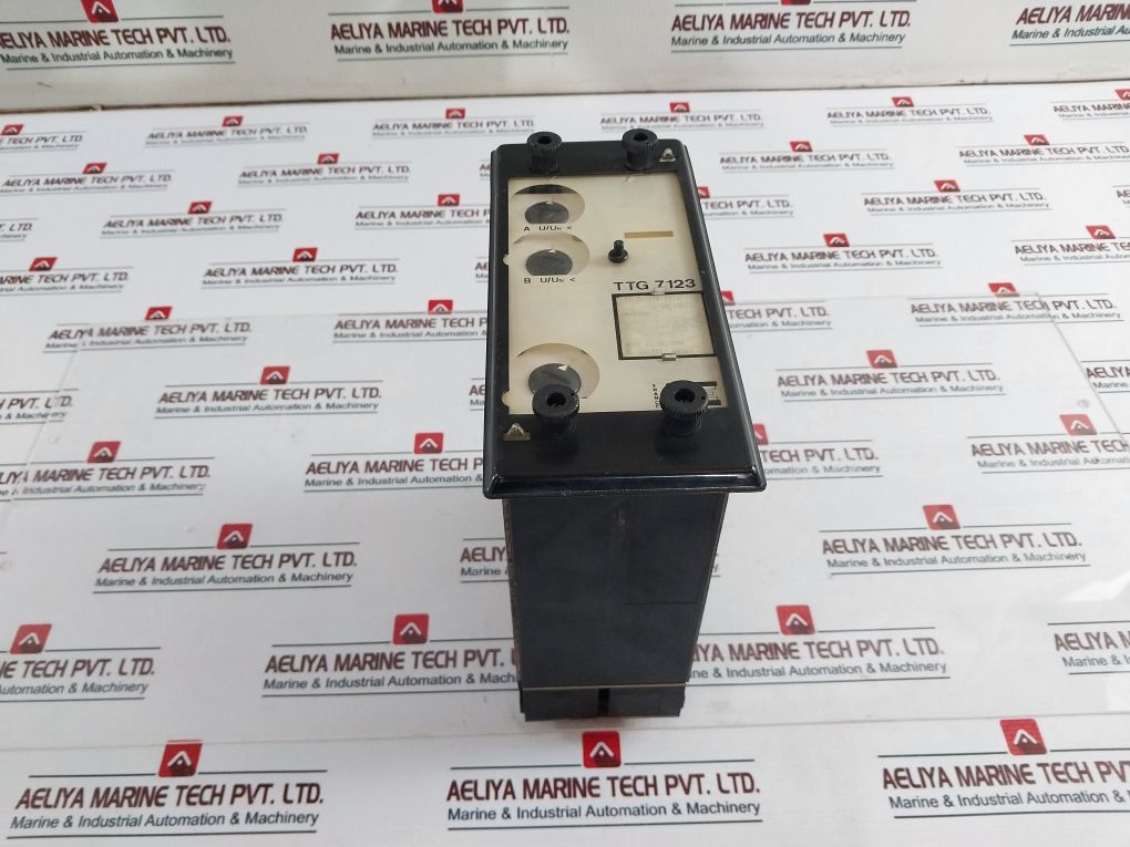 C.E.E. Itg 7166 Phase Overcurrent Relay 60Hz 24V sf