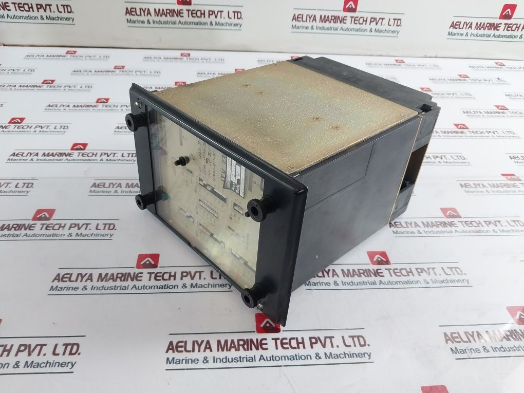 C.E.E. Itv 7366 Three Pole Over Current Relay 5A 60Hz Un 100V