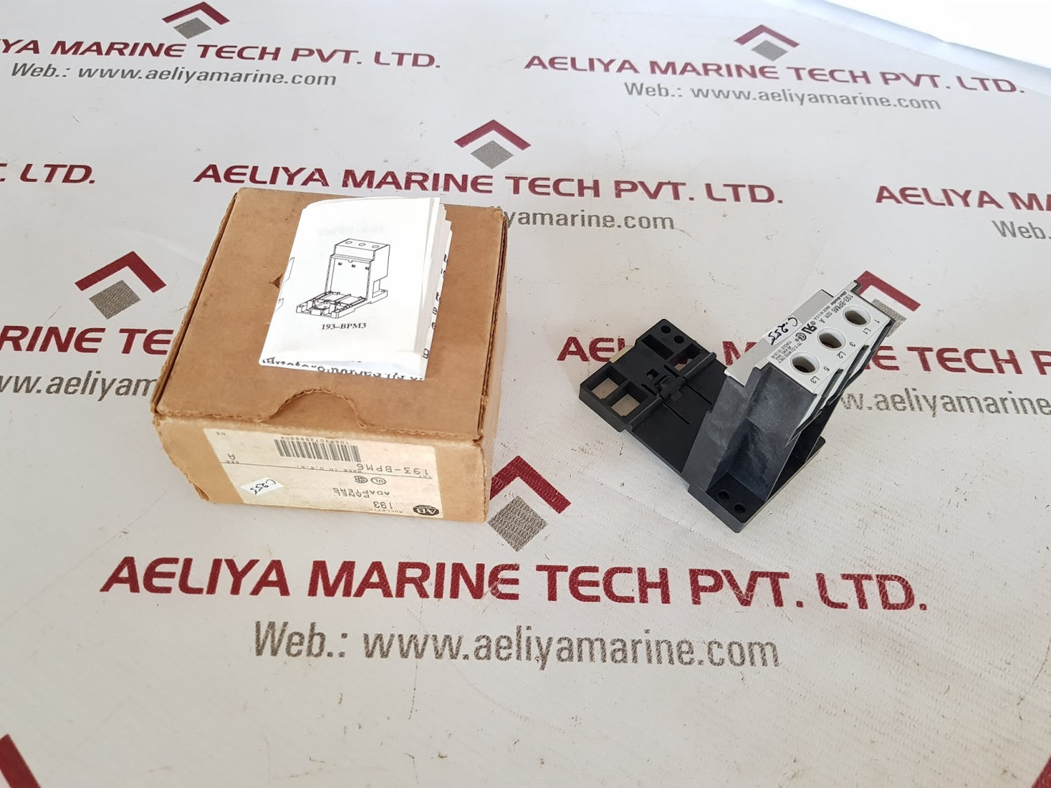 Allen Bradley 193-bpm6 Panel Adapter For Overload Relay
