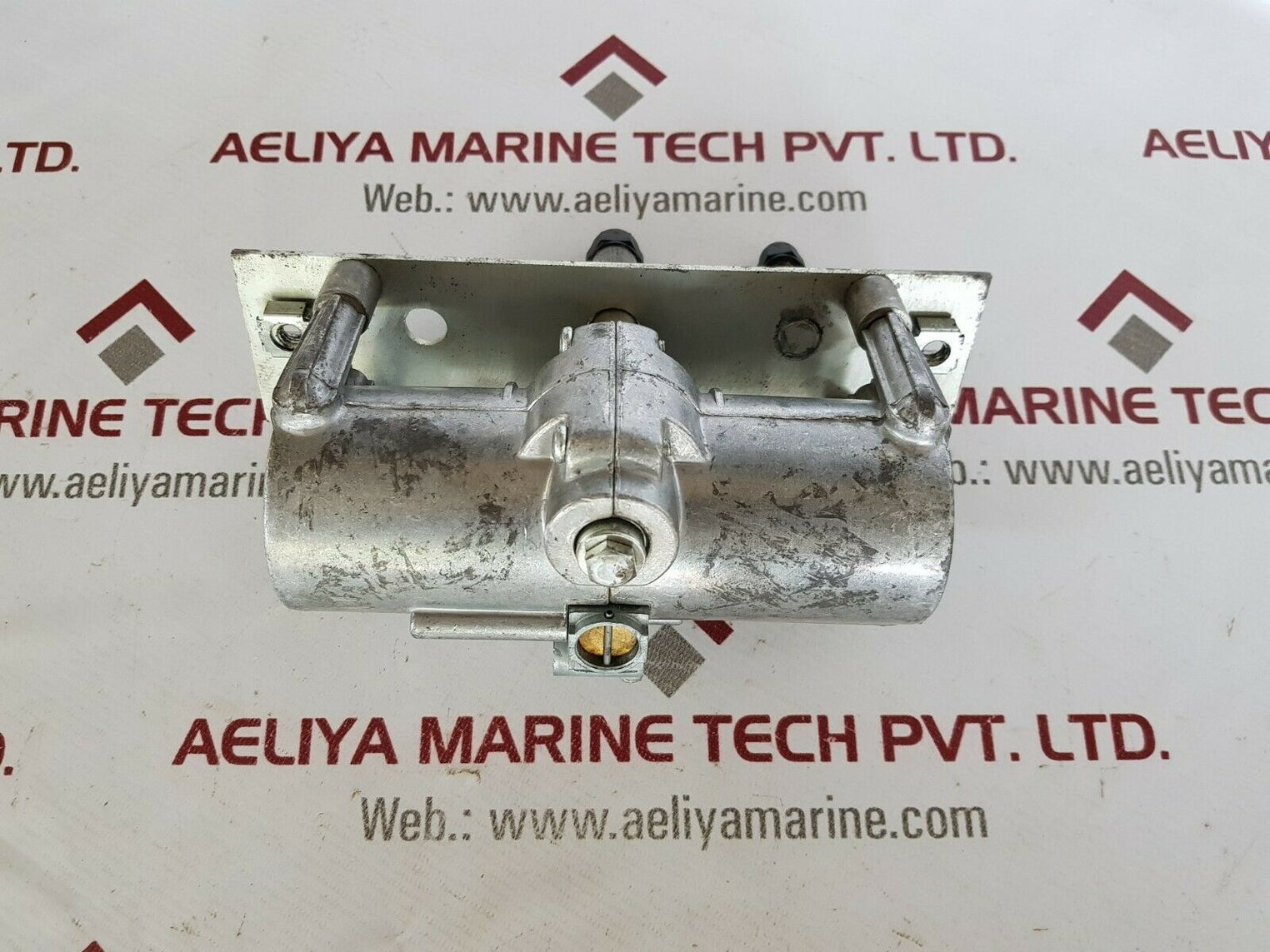 Seatrax cranes 35139