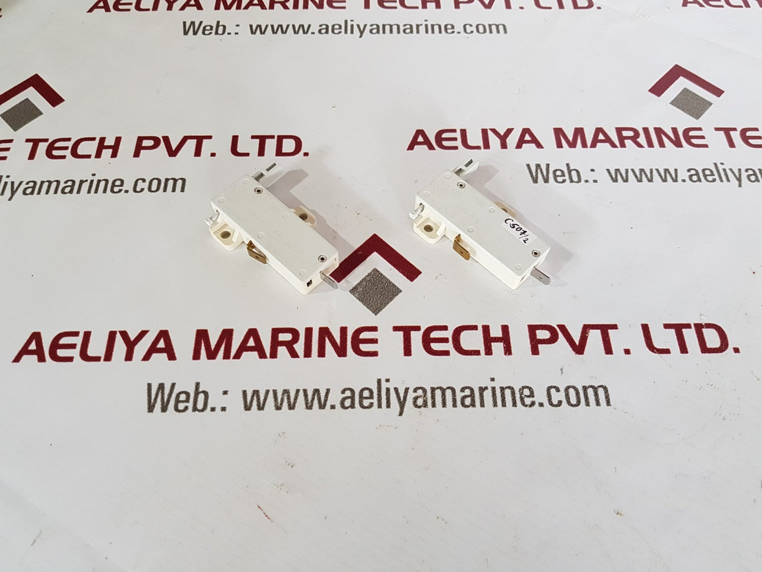 eta 683-p10-kf-352012 door locking relay