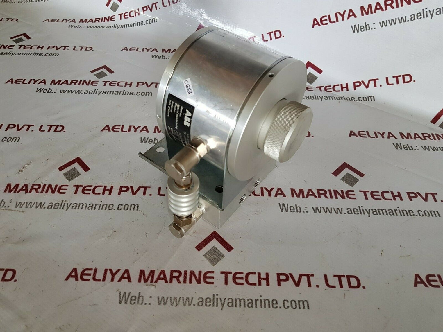 Abb turbo systems hztl 215100 r0001 dosing vessel with plug