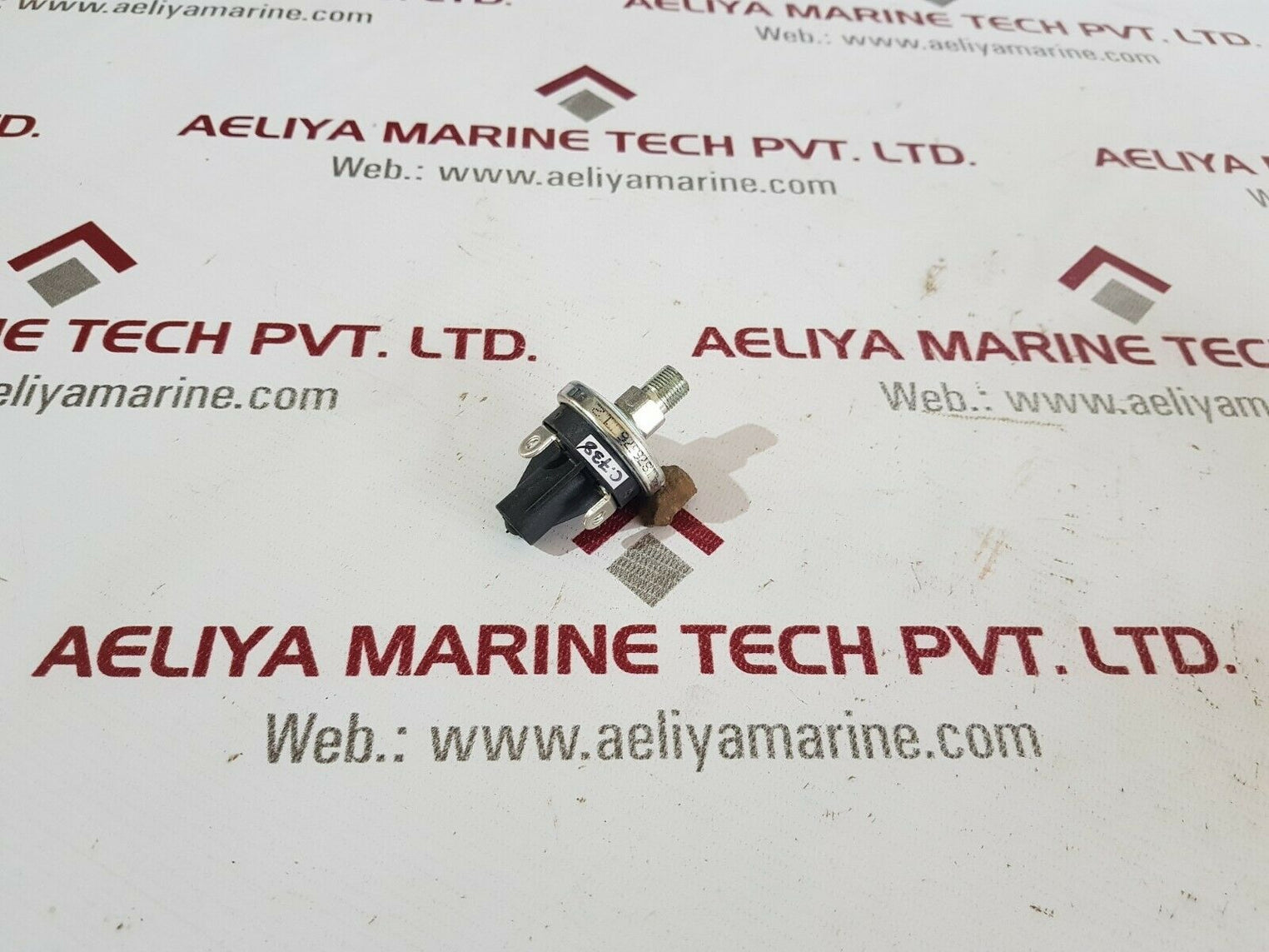 Hobbs pressure switch 76576 12 N/o