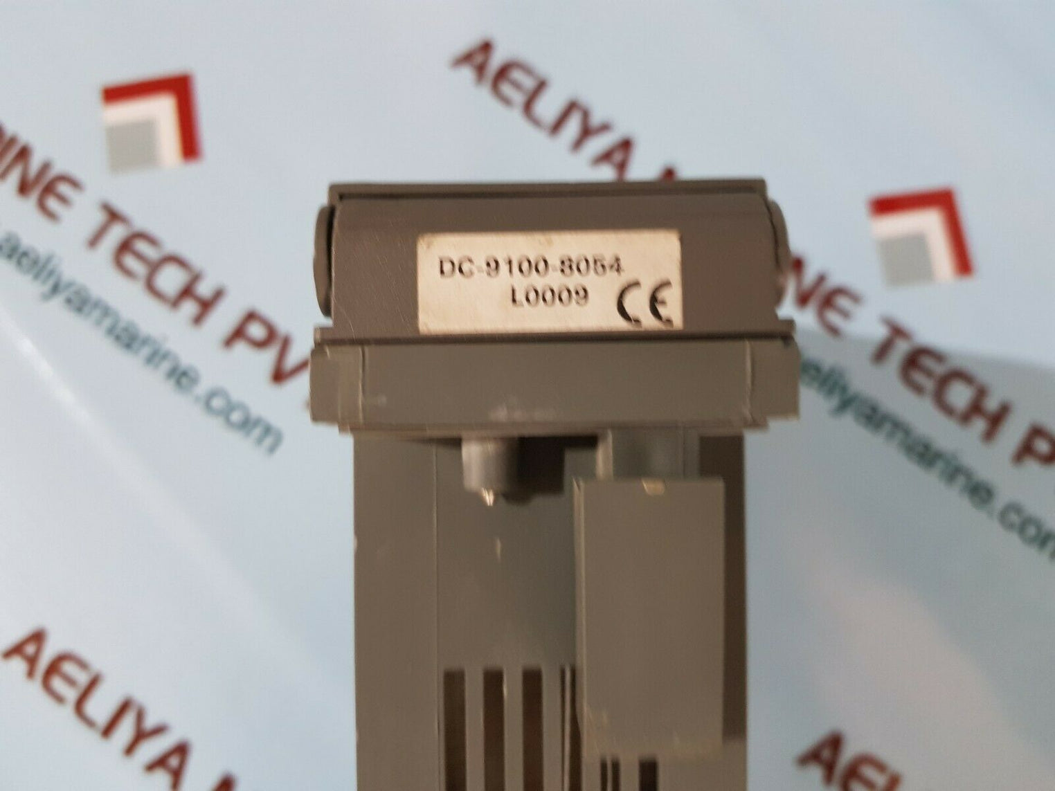 Johnson controls dc-9100-8004/54 temperature controller