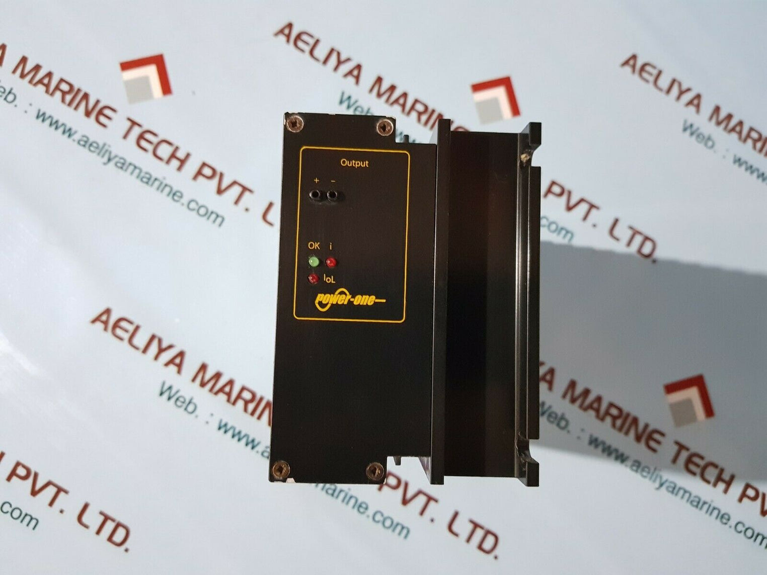 Power-one ak1615-7r dc-dc converter used