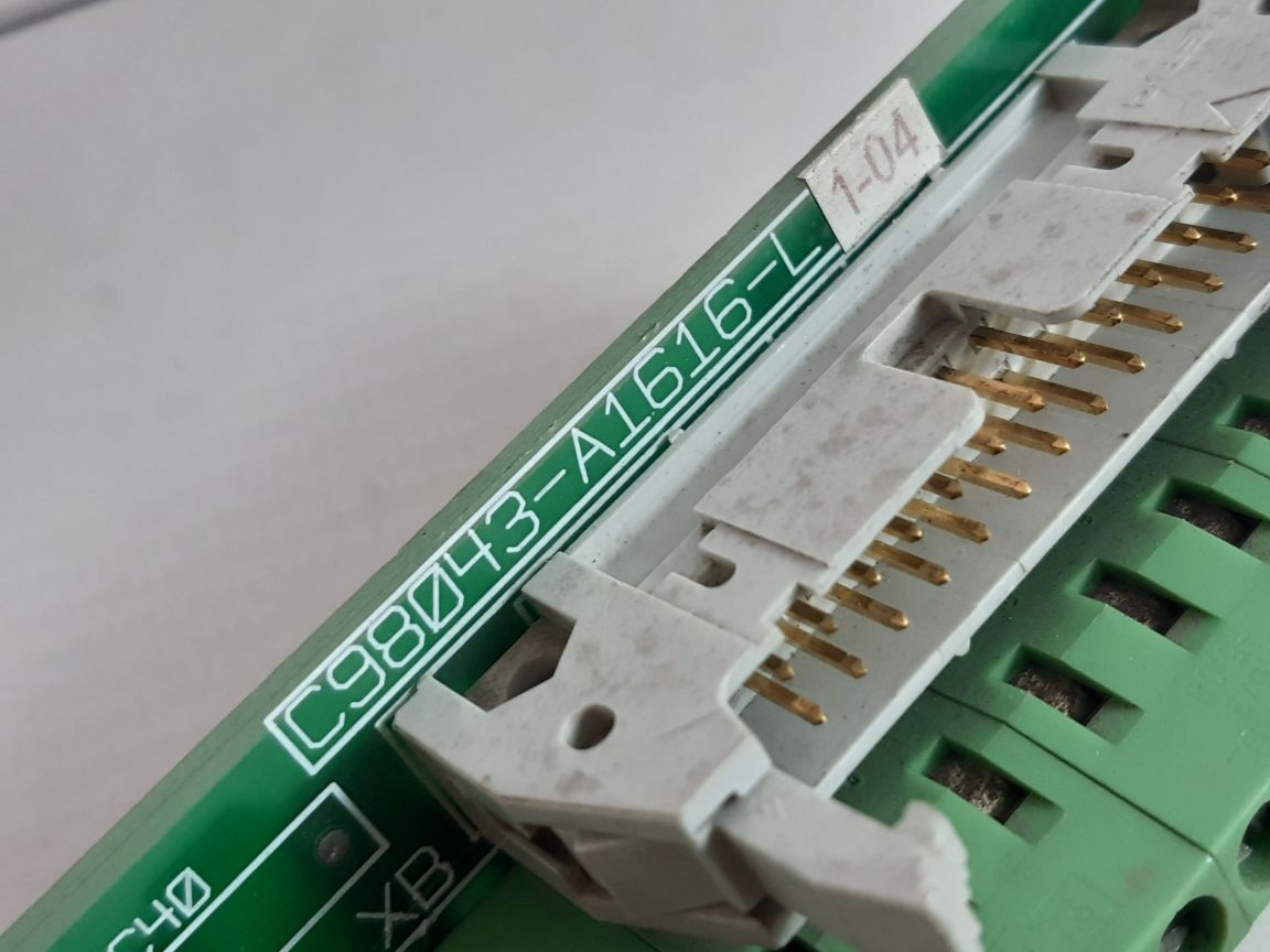Siemens C98043-a1616-l1-04 Terminal Board C98040-a1616-p1-02-85