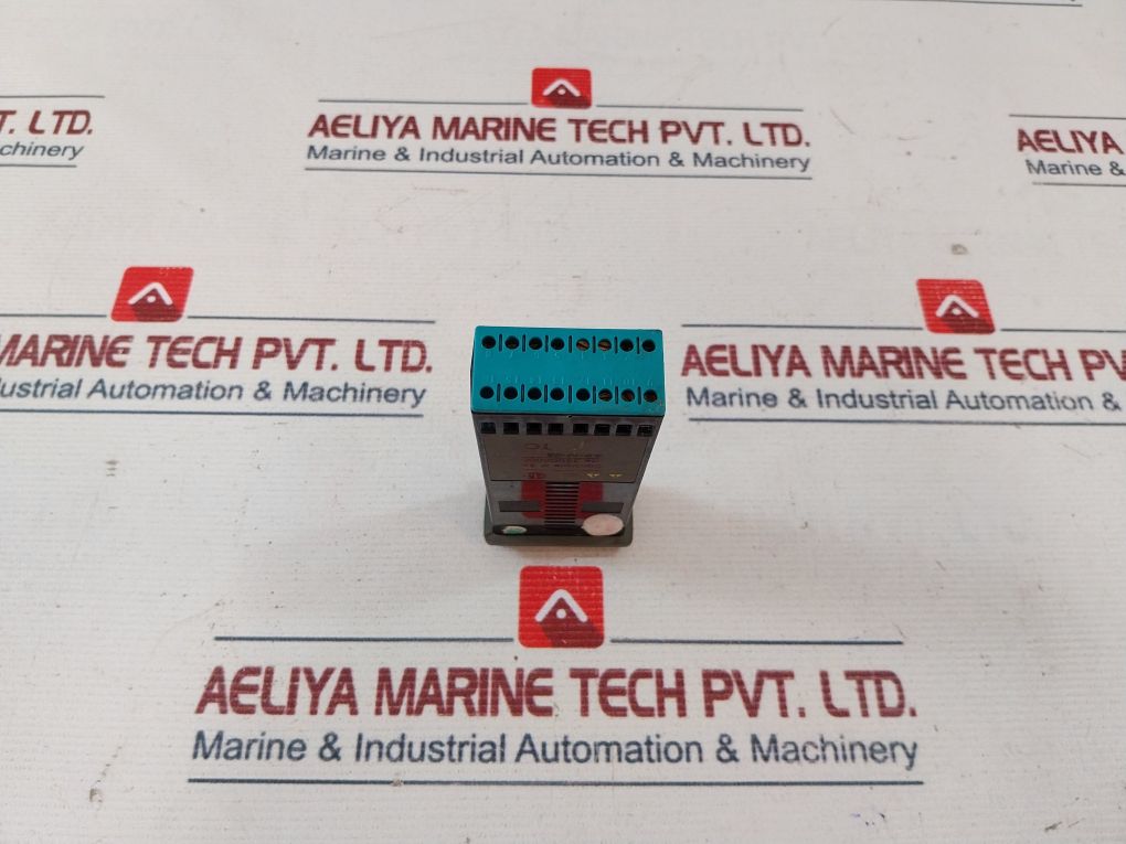 Cal Controls 3300 Temperature Controller 100-240V