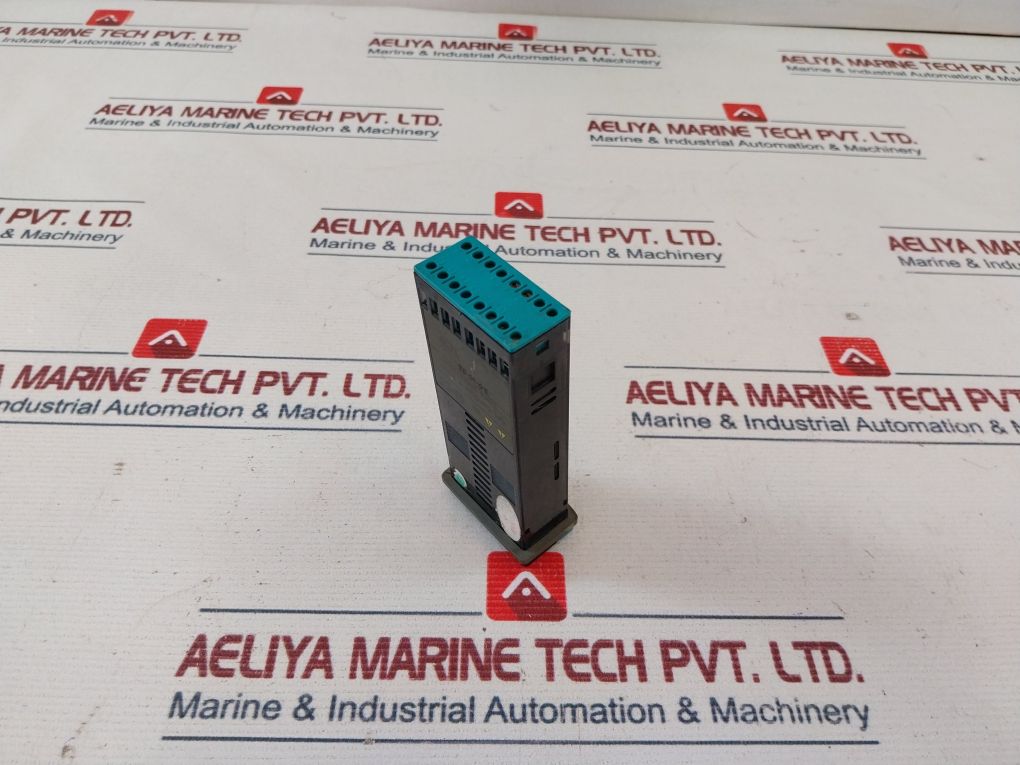 Cal Controls 3300 Temperature Controller 100-240V