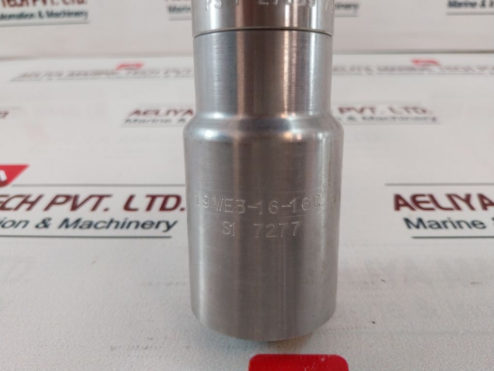 Cameron 19We3-16-16C 90 Hose Fitting Crimp X 1.5” Dual Seal