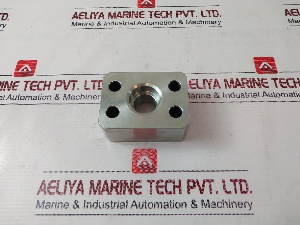 Cameron 2725422-01 Square Flange