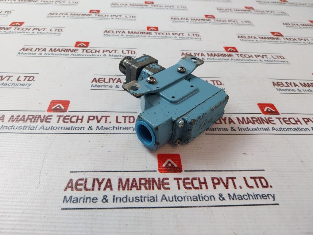 Camot Controls 8252B1Akv3 Pressure Switch 75-psi