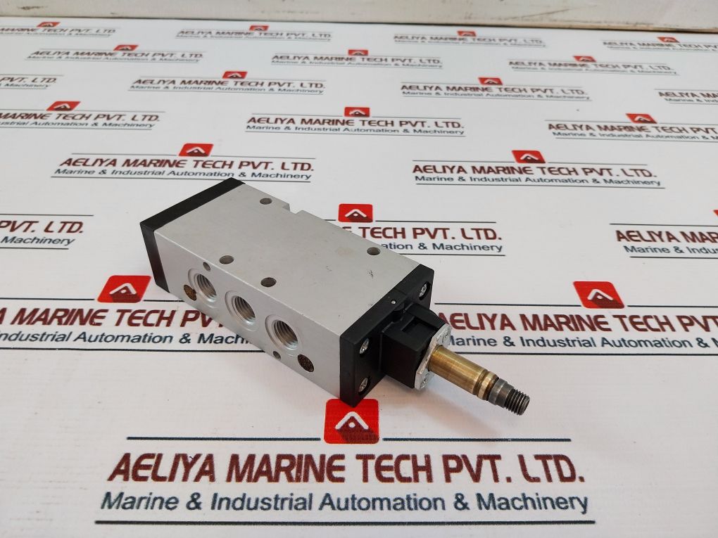 Camozzi 454-015-22 Solenoid Valve 10 Bar