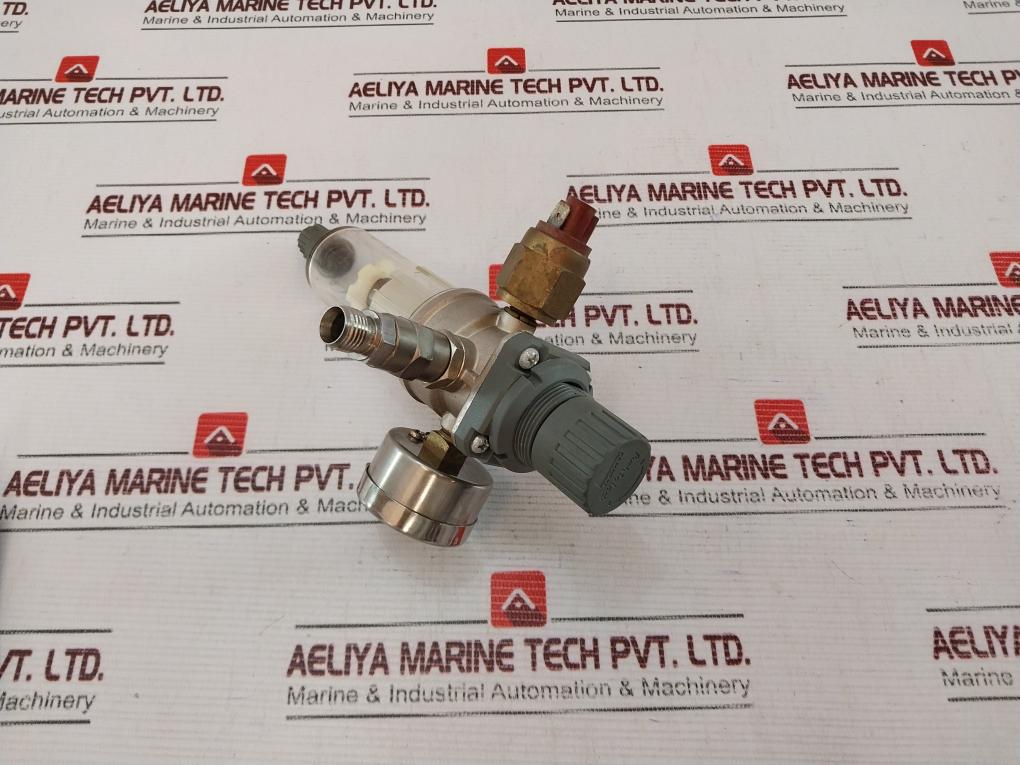 Camozzi N204-d00 Pneumatic Filter Regulator 0-60 Psi
