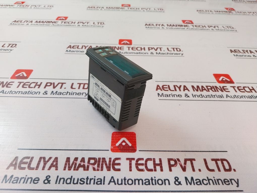 Carel Ir32Z00000 Temperature Controller 12-24V