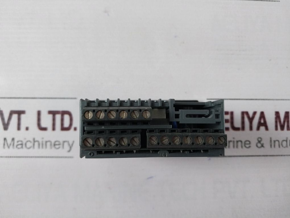 Carel Ir33+ Temperature Controller Irevc0Lc0U