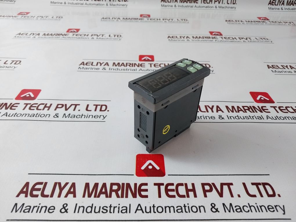 Carel Ir33C0Ln00 Temperature Controller