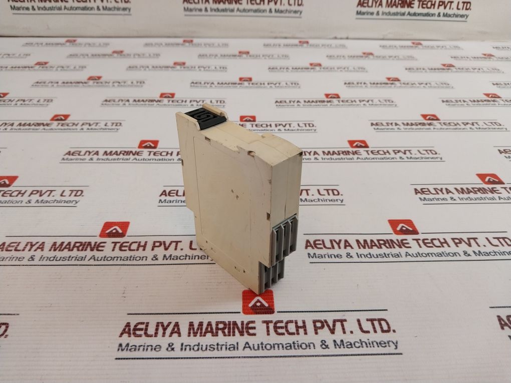 Carlo Gavazzi Dmb01Dm24 Multifunction Timer 0.1S-10H 240V 1/2Hp