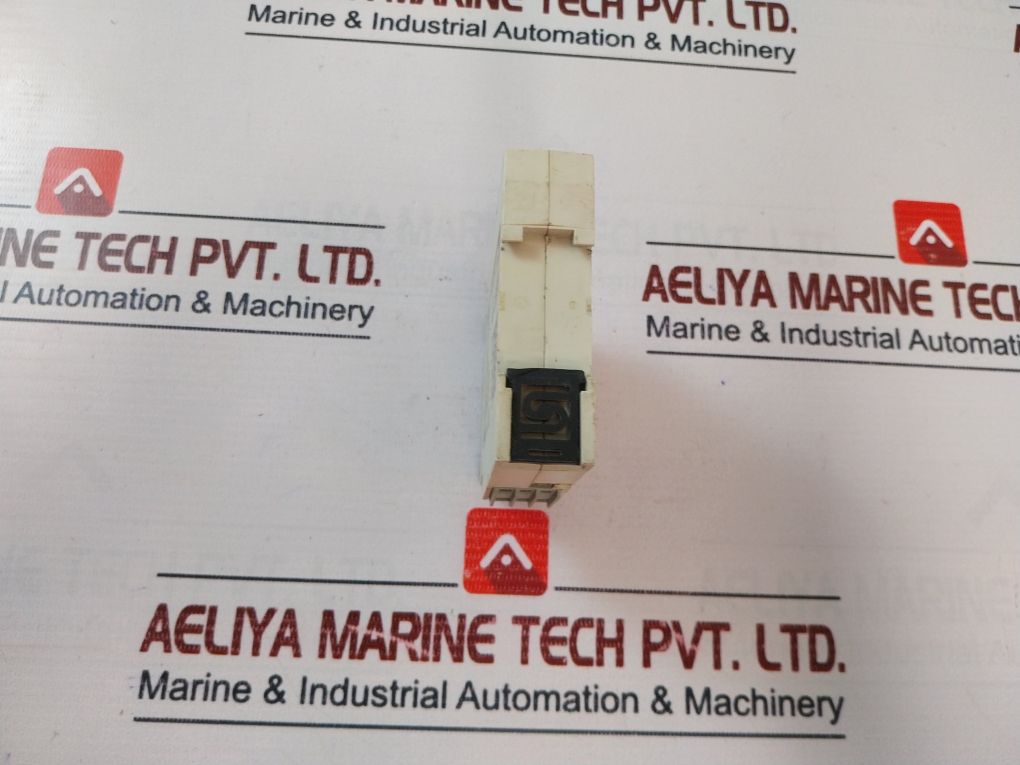 Carlo Gavazzi Dmc01C724 Multifunction Timer 24 Vdc 1,5W