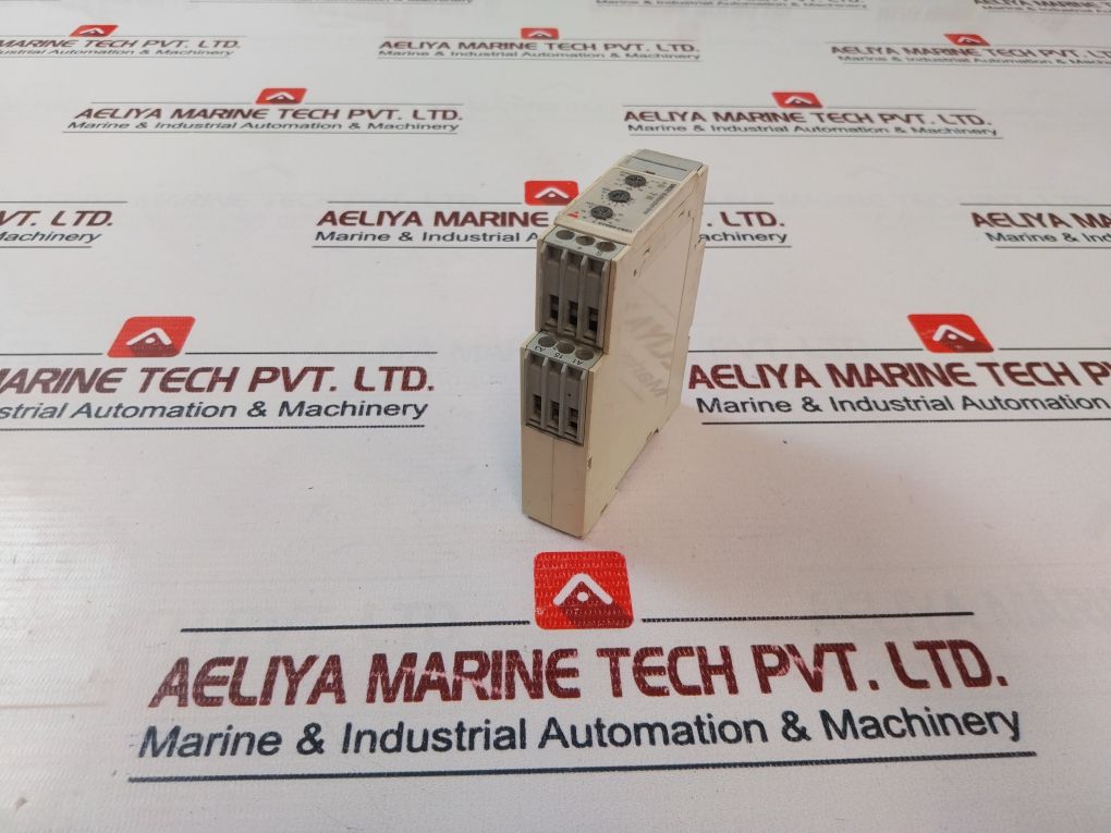 Carlo Gavazzi Dmc01C724 Multifunction Timer 24 Vdc 1,5W