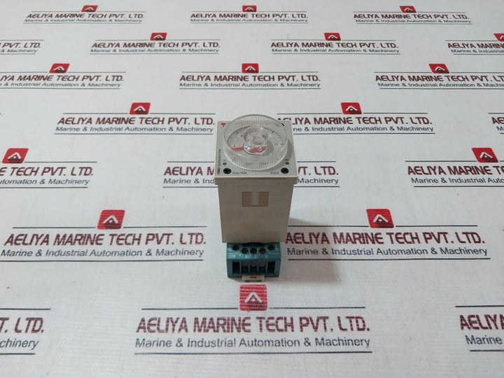 Carlo Gavazzi Fmb01Dw24 Multifunction Timer With Base 0.2 To 12 Sec