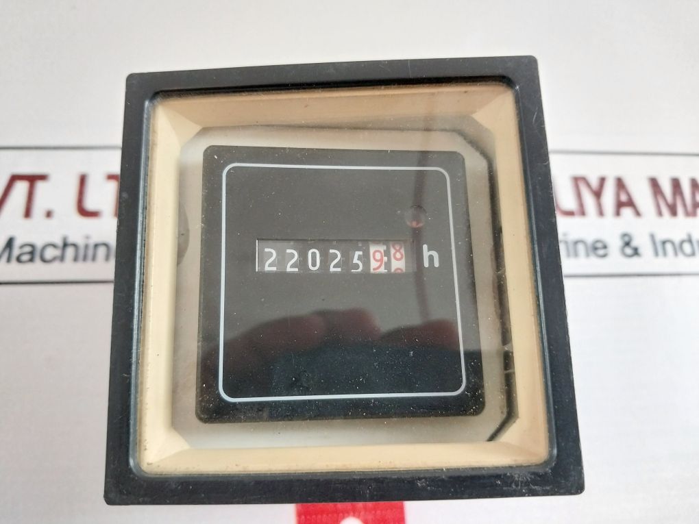 Carlo Gavazzi Hcm 72 Hour Meter 110V